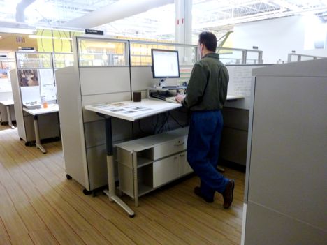 18standing-office